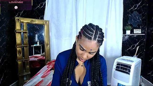 Snapshot of Hillary_queen chatting on 11/10/25, 06:13 Hillary queen online show from 11/10/25, 06:13