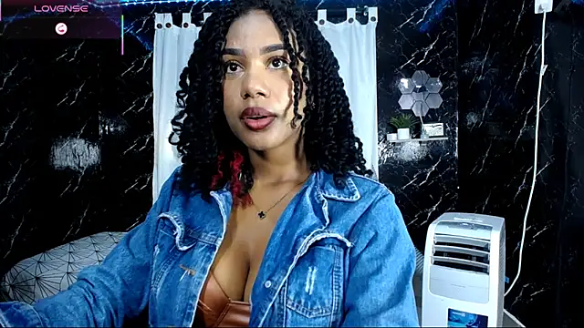 Hillary queen online show from 09/28/25, 12:56