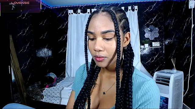 Hillary queen online show from 10/13/25, 01:02