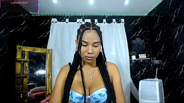 Snapshot of Hillary_queen chatting on 11/26/25, 12:16 Hillary queen online show from 11/26/25, 12:16