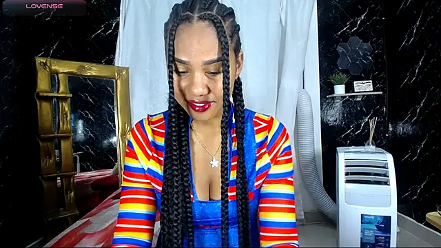 Snapshot of Hillary_queen chatting on 11/30/25, 12:28 Hillary queen online show from 11/30/25, 12:28