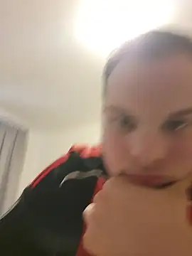 Nicolasjlhkjzl online show from 05/19/26, 02:57