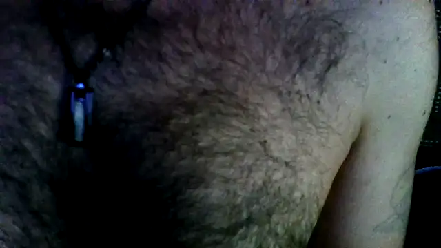 Snapshot of titanzitte chatting on 10/05/25, 12:12 titanzitte online show from 10/05/25, 12:12