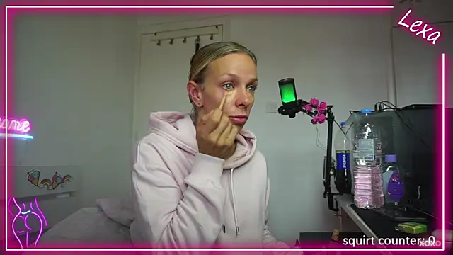 Lexa xoxo online show from 11/11/25, 07:47