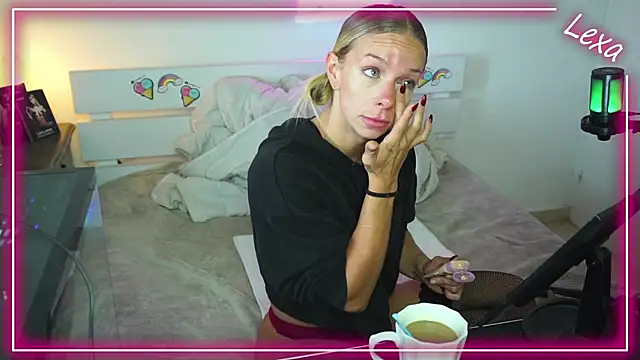 Lexa xoxo online show from 11/02/25, 07:57