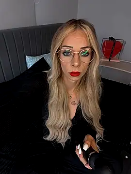 Snapshot of Lexa_xoxo chatting on 03/19/26, 11:21 Lexa xoxo online show from 03/19/26, 11:21