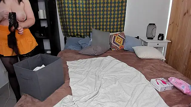 Kendra SXY online show from 10/27/25, 03:40