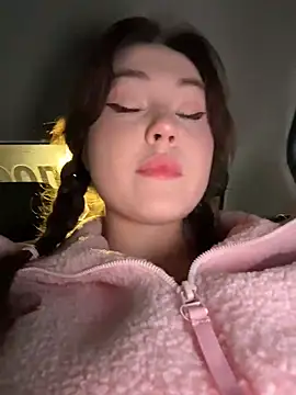 Peachy Dream online show from 10/29/25, 06:07