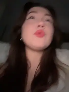 Peachy Dream online show from 11/24/25, 06:19