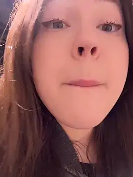 Snapshot of Peachy_Dream chatting on 04/19/26, 06:10 Peachy Dream online show from 04/19/26, 06:10