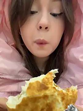 Snapshot of Peachy_Dream chatting on 01/09/26, 01:40 Peachy Dream online show from 01/09/26, 01:40