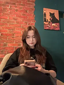 Snapshot of Peachy_Dream chatting on 05/18/26, 06:01 Peachy Dream online show from 05/18/26, 06:01