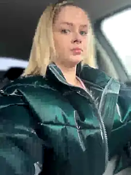 Love Bri online show from 11/18/25, 09:56