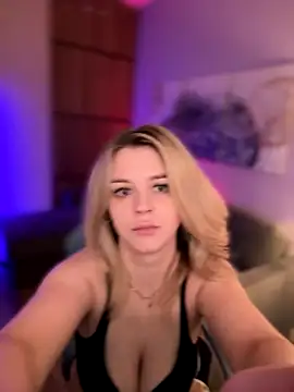 Love Bri online show from 10/28/25, 10:36