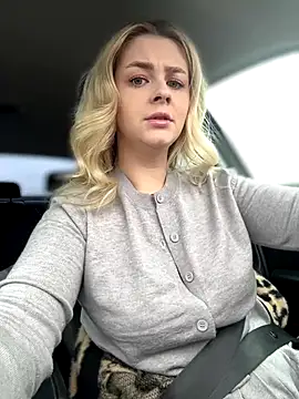 Love Bri online show from 09/24/25, 10:11