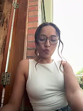 Snapshot of Penelope-Hot chatting on 04/18/26, 08:42 Penelope-Hot online show from 04/18/26, 08:42
