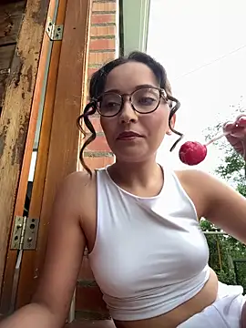 Penelope-Hot online show from 04/16/26, 09:04