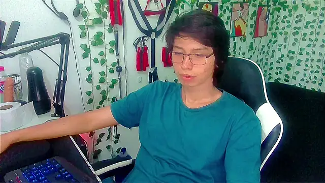 Andy gray online show from 04/17/26, 05:05