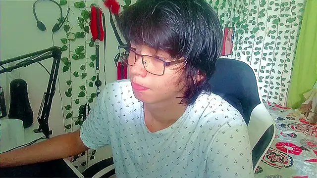 Andy gray online show from 04/21/26, 04:02
