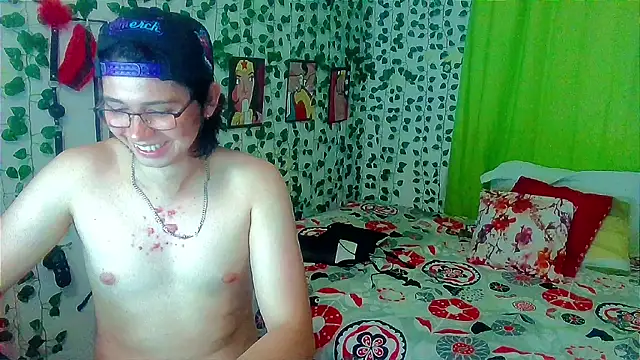 Snapshot of Andy_gray chatting on 06/24/26, 04:33 Andy gray online show from 06/24/26, 04:33