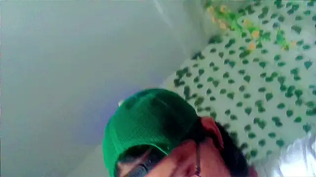 Snapshot of Andy_gray chatting on 07/11/26, 01:55 Andy gray online show from 07/11/26, 01:55