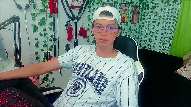 Andy gray online show from 05/04/26, 03:04