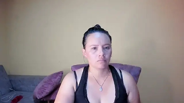 lauraguzman online show from 03/20/26, 03:51