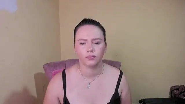 lauraguzman online show from 06/03/26, 02:56