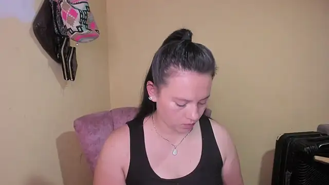 lauraguzman online show from 05/22/26, 02:31