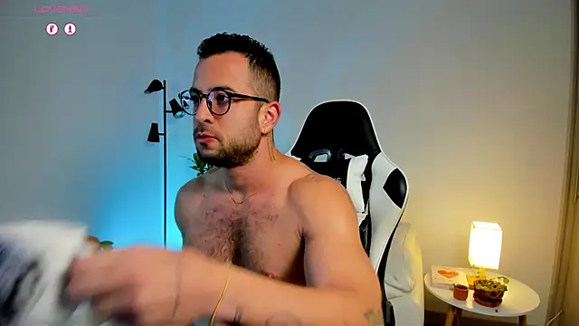 dafboy1 online show from 04/08/26, 10:28