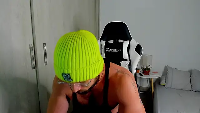 dafboy1 online show from 02/15/26, 01:06