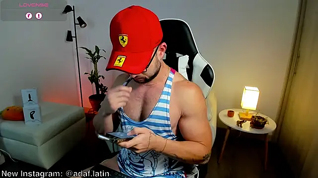 Snapshot of dafboy1 chatting on 05/04/26, 01:14 dafboy1 online show from 05/04/26, 01:14