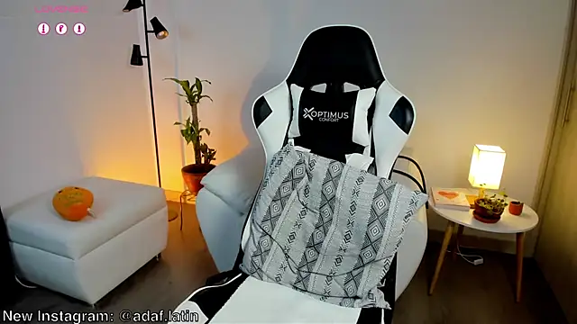 dafboy1 online show from 04/15/26, 03:49