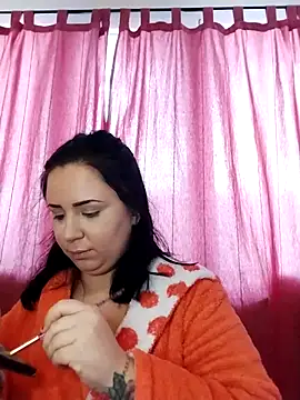 Snapshot of AdelinaJude chatting on 02/23/25, 02:25 AdelinaJude online show from 02/23/25, 02:25