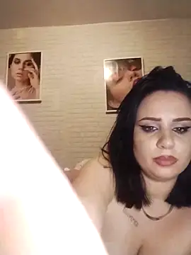 Snapshot of AdelinaJude chatting on 12/07/24, 12:03 AdelinaJude online show from 12/07/24, 12:03