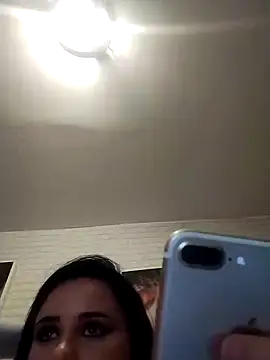 Snapshot of AdelinaJude chatting on 01/18/25, 11:33 AdelinaJude online show from 01/18/25, 11:33