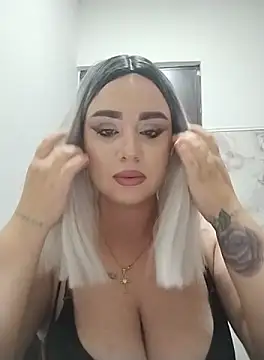 Snapshot of AdelinaJude chatting on 10/03/25, 08:32 AdelinaJude online show from 10/03/25, 08:32