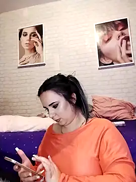 Snapshot of AdelinaJude chatting on 12/08/24, 07:00 AdelinaJude online show from 12/08/24, 07:00