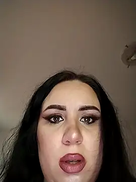 Snapshot of AdelinaJude chatting on 12/21/25, 01:35 AdelinaJude online show from 12/21/25, 01:35