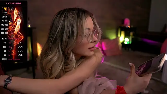 KylieJoyce online show from 02/23/25, 03:13