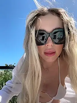 KylieJoyce online show from 02/14/25, 03:58