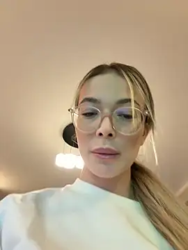 KylieJoyce online show from 02/26/25, 02:41