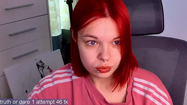 ValBae online show from 06/30/26, 08:14