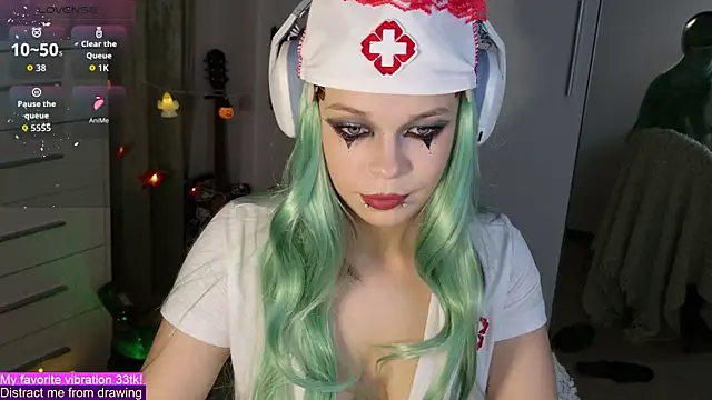 ValBae online show from 10/31/25, 08:49