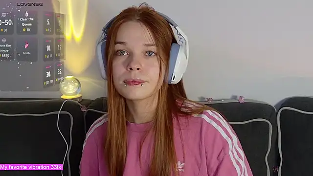 ValBae online show from 11/11/25, 09:53