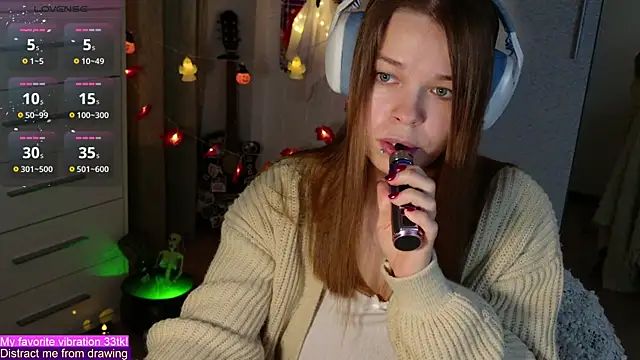 ValBae online show from 10/30/25, 10:06