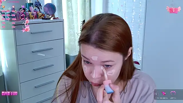 Snapshot of ValBae chatting on 04/26/26, 06:54 ValBae online show from 04/26/26, 06:54
