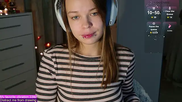 ValBae online show from 10/27/25, 09:27