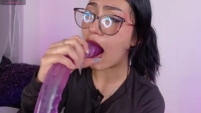 miluv19 online show from 04/15/26, 09:48