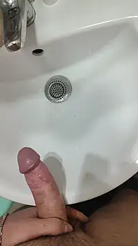 Snapshot of badguylaba chatting on 01/29/25, 03:37 badguylaba online show from 01/29/25, 03:37